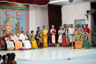 http://nithyananda.org/sites/default/files/photo-gallery/2014-06jun-01-nithyananda-diary_IMG_3352_bidadi-bharathanatyam-arangetram-felicitation.JPG