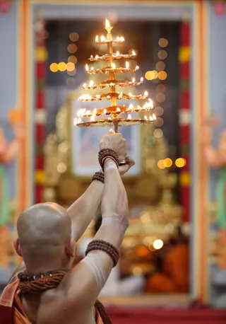 Aarathi to the Guru Moorthi
