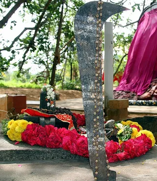http://nithyananda.org/sites/default/files/photo-gallery/2014-06jun-08-nithyananda-diary-IMG_4108_bidadi-munieshwarar.JPG
