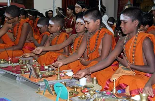 http://nithyananda.org/sites/default/files/photo-gallery/2014-06jun-14-nithyananda-diary_IMG_5192_bidadi-padukapuja.JPG