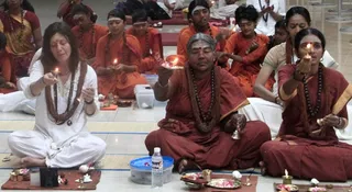 https://nithyananda.org/sites/default/files/photo-gallery/2014-07Jul-01-nithyananda-diary_IMG_1818_bidadi-padukapuja_1.JPG?1404390844