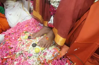 https://nithyananda.org/sites/default/files/photo-gallery/2014-07jul-01-nithyananda-diary_IMG_2893-20140703-091047_pudukottai-house-visit.JPG?1404390216