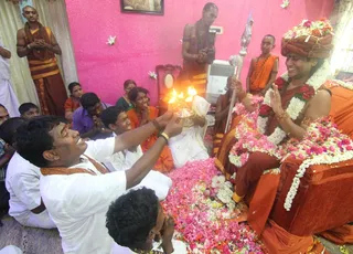 https://nithyananda.org/sites/default/files/photo-gallery/2014-07jul-01-nithyananda-diary_IMG_2908-20140703-091049_pudukottai-house-visit.JPG?1404390219