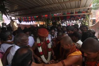 https://nithyananda.org/sites/default/files/photo-gallery/2014-07jul-01-nithyananda-diary_IMG_2985-20140703-091105_pudukottai-house-visit_1.JPG?1404412765