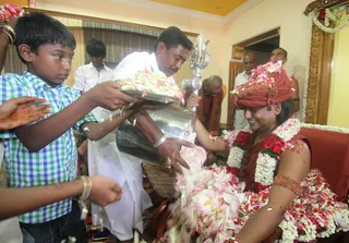 https://nithyananda.org/sites/default/files/photo-gallery/2014-07jul-01-nithyananda-diary_IMG_3015-20140703-091110_pudukottai-house-visit_0.JPG?1404390402