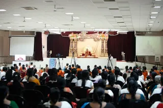 https://nithyananda.org/sites/default/files/photo-gallery/2014-07jul-06-nithyananda-diary_IMG_9390_bidadi-satsang.JPG