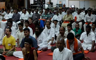 https://nithyananda.org/sites/default/files/photo-gallery/2014-07jul-06-nithyananda-diary_IMG_9395_bidadi-satsang.JPG