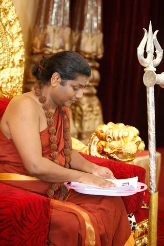 https://nithyananda.org/sites/default/files/photo-gallery/2014-07jul-06-nithyananda-diary_IMG_9510_0_bidadi-ndy-session.JPG