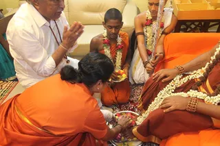 https://nithyananda.org/sites/default/files/photo-gallery/2014-07jul-07-nithyananda-diary_IMG_0539_bangalore-house-visit.JPG
