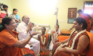 https://nithyananda.org/sites/default/files/photo-gallery/2014-07jul-07-nithyananda-diary_IMG_0541_bangalore-house-visit.JPG