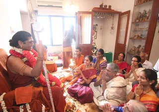 https://nithyananda.org/sites/default/files/photo-gallery/2014-07jul-07-nithyananda-diary_IMG_9533_bangalore-house-visit.JPG