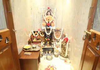 https://nithyananda.org/sites/default/files/photo-gallery/2014-07jul-07-nithyananda-diary_IMG_9578_bangalore-house-visit.JPG
