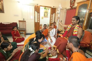 https://nithyananda.org/sites/default/files/photo-gallery/2014-07jul-07-nithyananda-diary_IMG_9641_bangalore-house-visit_0.JPG