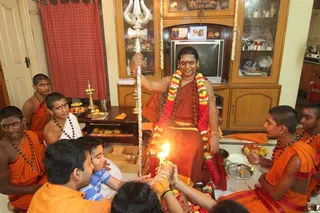 https://nithyananda.org/sites/default/files/photo-gallery/2014-07jul-07-nithyananda-diary_IMG_9654_bangalore-house-visit_0.JPG