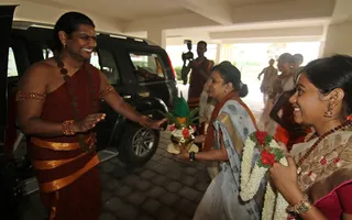 https://nithyananda.org/sites/default/files/photo-gallery/2014-07jul-07-nithyananda-diary_IMG_9929_bangalore-house-visit_3.JPG