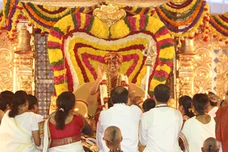 https://nithyananda.org/sites/default/files/photo-gallery/2014-07jul-12-nithyananda-diary_IMG_1191_gurupoornima-bidadi_4.JPG