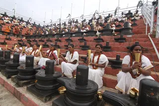 https://nithyananda.org/sites/default/files/photo-gallery/2014-07jul-12-nithyananda-diary_IMG_2100_gurupoornima-bidadi-rudrabhishekam.JPG