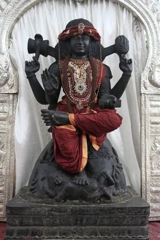 https://nithyananda.org/sites/default/files/photo-gallery/2014-07jul-14-nithyananda-diary_IMG_0291_bidadi-temple.JPG