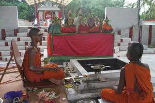 https://nithyananda.org/sites/default/files/photo-gallery/2014-07jul-17-nithyananda-diary_IMG_0656_bidadi-temple.JPG