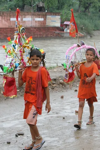 https://nithyananda.org/sites/default/files/photo-gallery/2014-07jul-21-nithyananda-diary_IMG_5128_haridwar-innerawakening.JPG