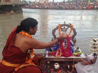 https://nithyananda.org/sites/default/files/photo-gallery/2014-07jul-27-nithyananda-diary_IMG_1985_haridwar-ganga-aarthi.JPG?1406549660