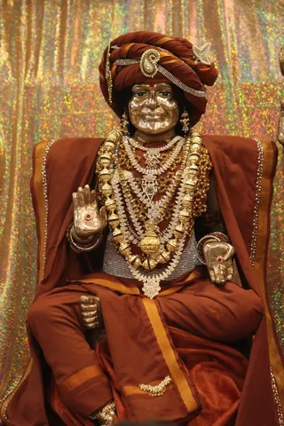 https://nithyananda.org/sites/default/files/photo-gallery/2014-07jul-27-nithyananda-diary_IMG_7126_haridwar-innerawakening-maheshwara-puja.JPG?1406524488