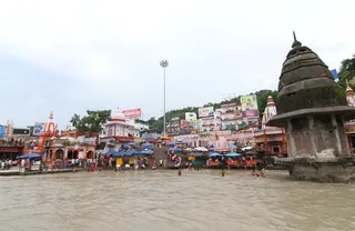 https://nithyananda.org/sites/default/files/photo-gallery/2014-07jul-27-nithyananda-diary_IMG_7713_haridwar-ganga-aarthi.JPG?1406548940