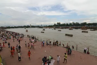 https://nithyananda.org/sites/default/files/photo-gallery/2014-07jul-27-nithyananda-diary_IMG_7726_haridwar-ganga-aarthi.JPG?1406548970