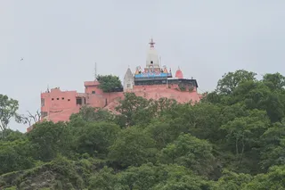 https://nithyananda.org/sites/default/files/photo-gallery/2014-07jul-27-nithyananda-diary_IMG_7728_haridwar-ganga-aarthi.JPG?1406548976