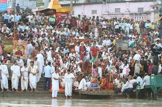 https://nithyananda.org/sites/default/files/photo-gallery/2014-07jul-27-nithyananda-diary_IMG_7915_haridwar-ganga-aarthi.JPG?1406549161