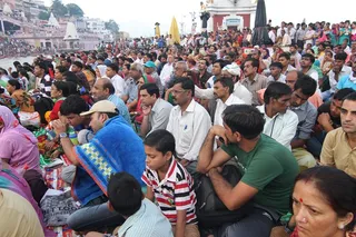 https://nithyananda.org/sites/default/files/photo-gallery/2014-07jul-27-nithyananda-diary_IMG_7921_haridwar-ganga-aarthi.JPG?1406549178