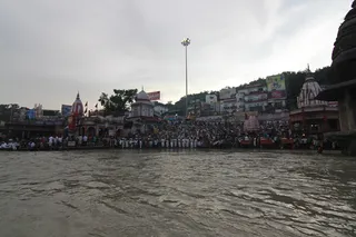 https://nithyananda.org/sites/default/files/photo-gallery/2014-07jul-27-nithyananda-diary_IMG_7924_haridwar-ganga-aarthi.JPG?1406549291