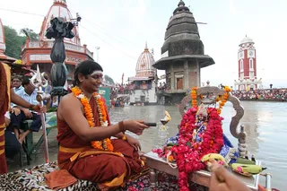 https://nithyananda.org/sites/default/files/photo-gallery/2014-07jul-27-nithyananda-diary_IMG_7985_haridwar-ganga-aarthi.JPG?1406549693