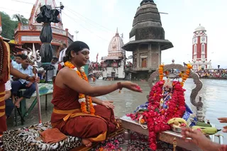 https://nithyananda.org/sites/default/files/photo-gallery/2014-07jul-27-nithyananda-diary_IMG_7991_haridwar-ganga-aarthi.JPG?1406549714