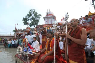 https://nithyananda.org/sites/default/files/photo-gallery/2014-07jul-27-nithyananda-diary_IMG_8037_haridwar-ganga-aarthi.JPG?1406549979