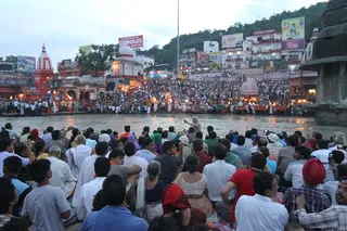https://nithyananda.org/sites/default/files/photo-gallery/2014-07jul-27-nithyananda-diary_IMG_8070_haridwar-ganga-aarthi.JPG?1406550758