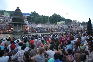 https://nithyananda.org/sites/default/files/photo-gallery/2014-07jul-27-nithyananda-diary_IMG_8074_haridwar-ganga-aarthi.JPG?1406551143