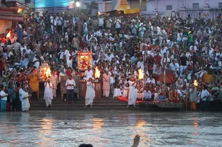 https://nithyananda.org/sites/default/files/photo-gallery/2014-07jul-27-nithyananda-diary_IMG_8077_haridwar-ganga-aarthi.JPG?1406551308