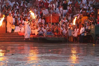https://nithyananda.org/sites/default/files/photo-gallery/2014-07jul-27-nithyananda-diary_IMG_8101_haridwar-ganga-aarthi.JPG?1406551651