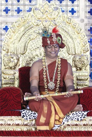 https://nithyananda.org/sites/default/files/photo-gallery/2014-08aug-17-nithyananda-diary_IMG_4472_bidadi-krishna-jenmashtami-morning-nithya-satsang_1.JPG