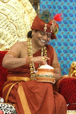 https://nithyananda.org/sites/default/files/photo-gallery/2014-08aug-17-nithyananda-diary_IMG_4833_bidadi-krishna-jenmashtami-morning-darshan.JPG