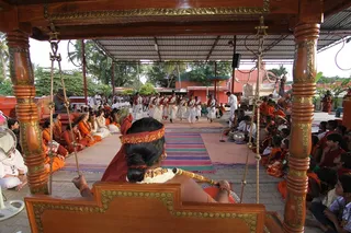 https://nithyananda.org/sites/default/files/photo-gallery/2014-08aug-17-nithyananda-diary_IMG_5360_bidadi-krishna-jenmashtami-evening-dance-nithyanandeshwara-temple.JPG