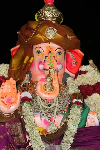 https://nithyananda.org/sites/default/files/photo-gallery/2014-08aug-21-nithyananda-diary_IMG_5225_bidadi-chandi-homa.JPG