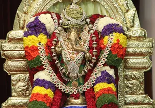 https://nithyananda.org/sites/default/files/photo-gallery/2014-08aug-21-nithyananda-diary_IMG_6453_bidadi-nithya-puja.JPG