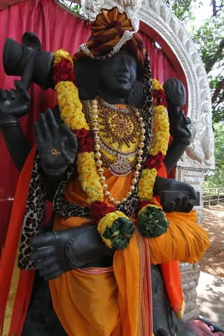 https://nithyananda.org/sites/default/files/photo-gallery/2014-08aug-21-nithyananda-diary_IMG_6478_bidadi-temple.JPG