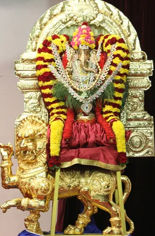 https://nithyananda.org/sites/default/files/photo-gallery/2014-08aug-22-nithyananda-diary_IMG_6506_bidadi-nithya-puja-lord-ganesha.JPG?1408770705