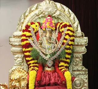 https://nithyananda.org/sites/default/files/photo-gallery/2014-08aug-22-nithyananda-diary_IMG_6509_bidadi-nithya-puja-lord-ganesha.JPG?1408770719
