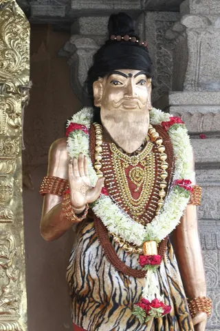 https://nithyananda.org/sites/default/files/photo-gallery/2014-08aug-22-nithyananda-diary_IMG_6547_bidadi-nithyanandeshwara-temple-murthi-of-kapila-muni.JPG?1408770882