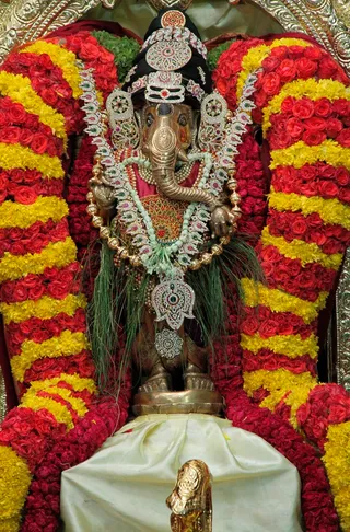https://nithyananda.org/sites/default/files/photo-gallery/2014-08aug-25-nithyananda-diary_IMG_8632_bidadi-lord-ganesha.JPG?1408972214