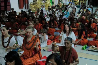 https://nithyananda.org/sites/default/files/photo-gallery/2014-08aug-25-nithyananda-diary_IMG_8644_bidadi-nithya-puja-devotees.JPG?1408972449